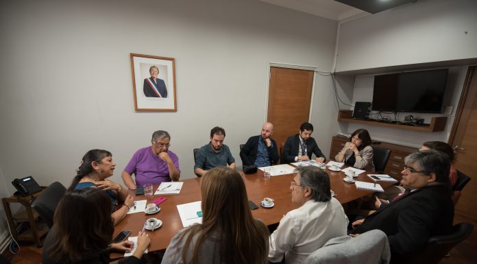 Reunión parlamentarios con Ministra de Salud con relación a petición de licencias obligatorias