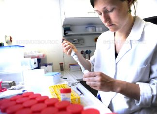 Cómo la vacuna “Oxford” Covid-19 se convirtió en la vacuna “AstraZeneca” Covid-19