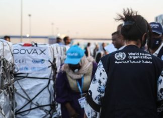 Jefe de la OMS: renunciar a las patentes de la vacuna Covid para poner al mundo en ‘pie de guerra’