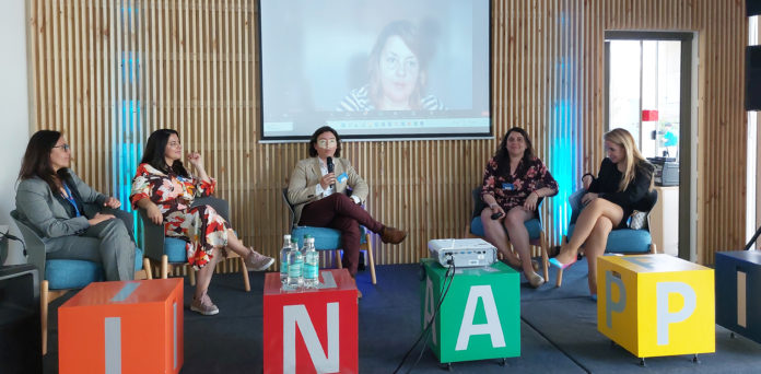 Ericka Dueñas participa en Seminario «CASOS CON IMPACTO EN TRANSFERENCIA TECNOLÓGICA Y LECCIONES APRENDIDAS».