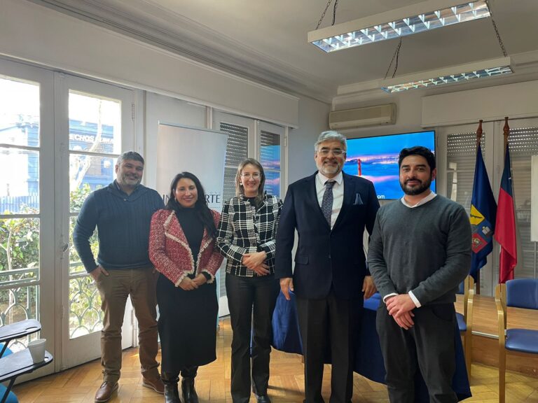 Éxito del Seminario sobre Licenciamiento Voluntario y Socialmente Responsable desde las Universidades
