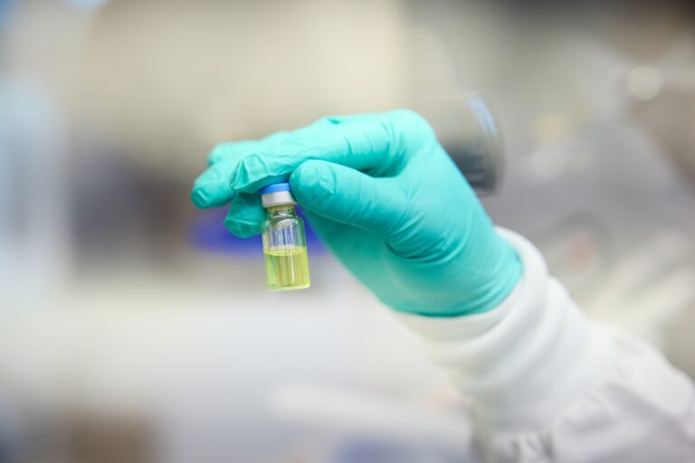 Unitaid, CHAI y Wits RHI suscriben un acuerdo histórico con Dr. Reddy’s para que el lenacapavir -herramienta de prevención del VIH- sea asequible en países de ingresos bajos y medios